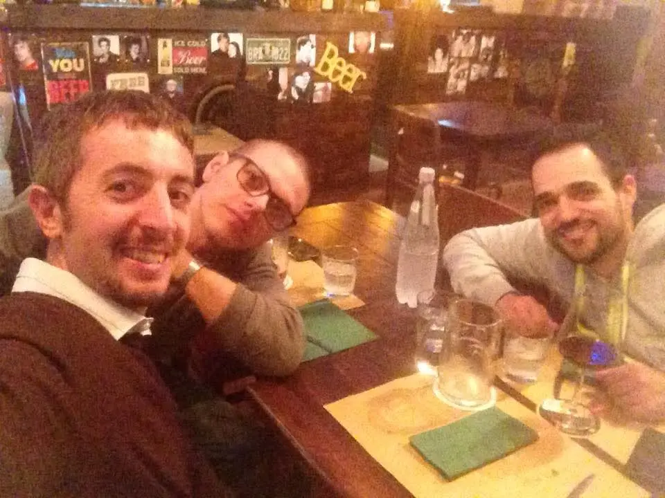 Andrea Reggiani con alcuni colleghi di Eclepta durante un momento di gruppo